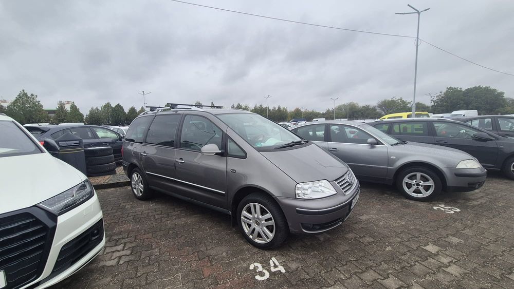 Volkswagen Sharan - 2007 - 2.0 TDI 140Cp E4 - Clima * Scaune Încălzite * Cârlig Omologat 2T