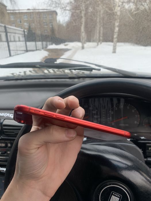 Продам iphone xr 64gb