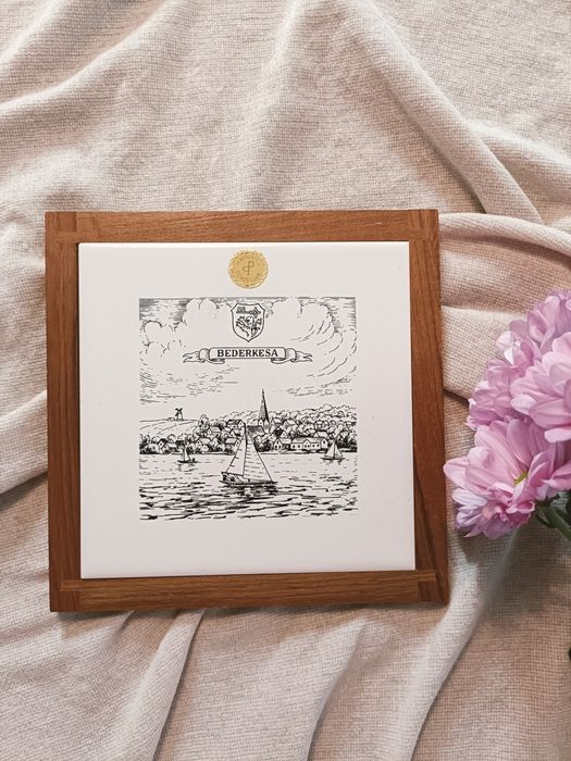 Placa ceramică: decor sau suport pentru vase fierbinți