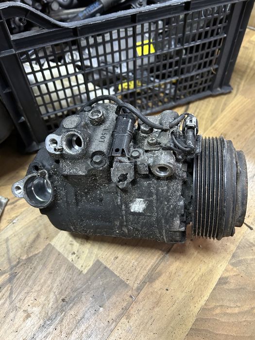 Compresor clima BMW F10 F11 F07 F30 F20 E84 F25 X1 X3 E61 E60 E93 E90