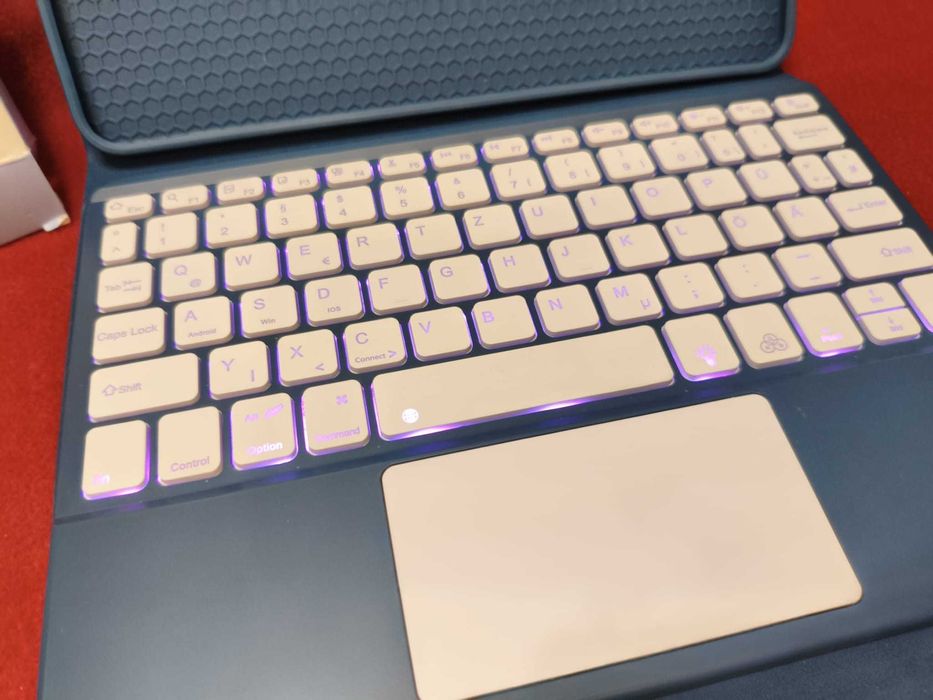 Husă cu Tastatură pentru iPad Air 11"/10.9" Trackpad Backlight7 Culori