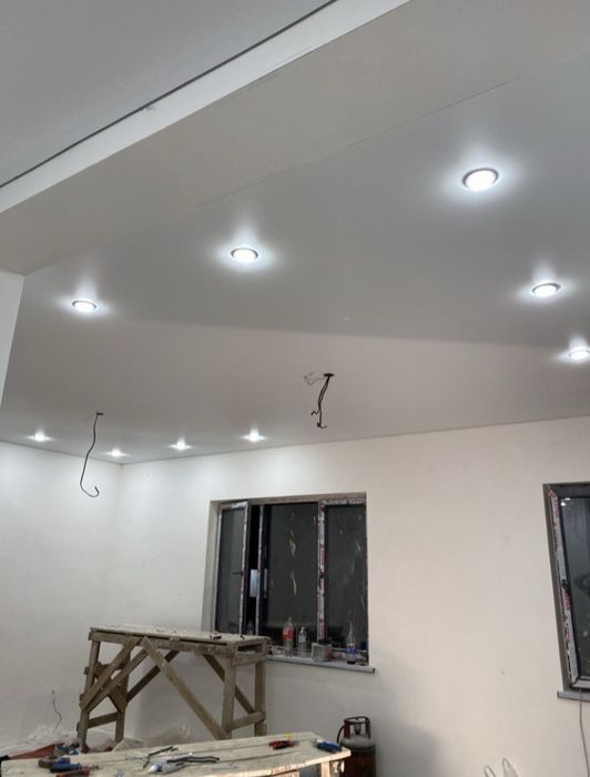 Натежной потолок