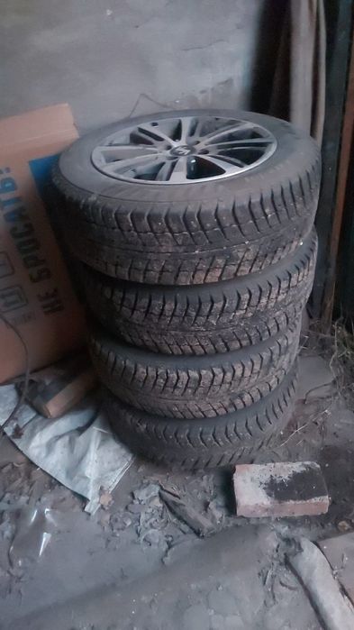 Продам колеса 15 диски с змней резиной