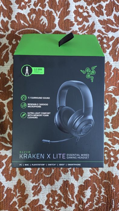 Casti Razer Kraken X Lite cu mufa jack.