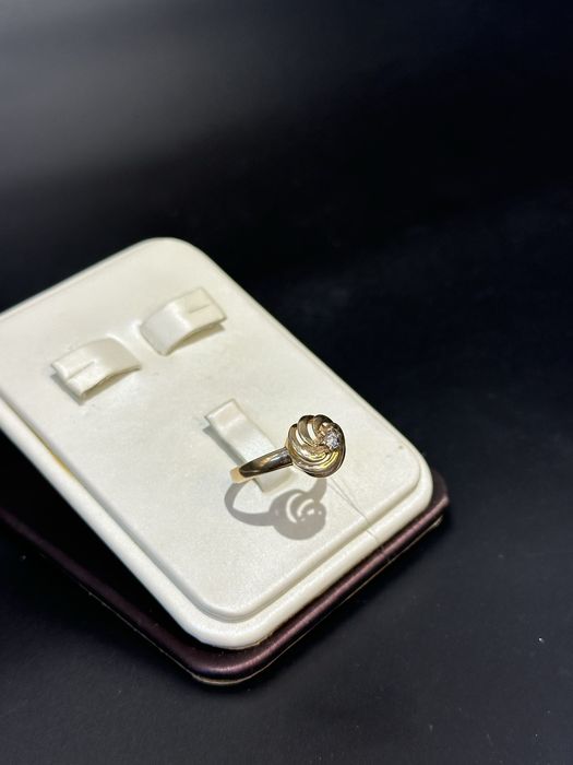 Золото 585  Кольцо Масса: 1,8