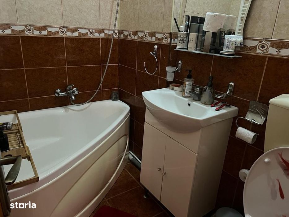 Inchiriere apartament 2 camere, mobilat, Targoviste, Al. Trandafirilor