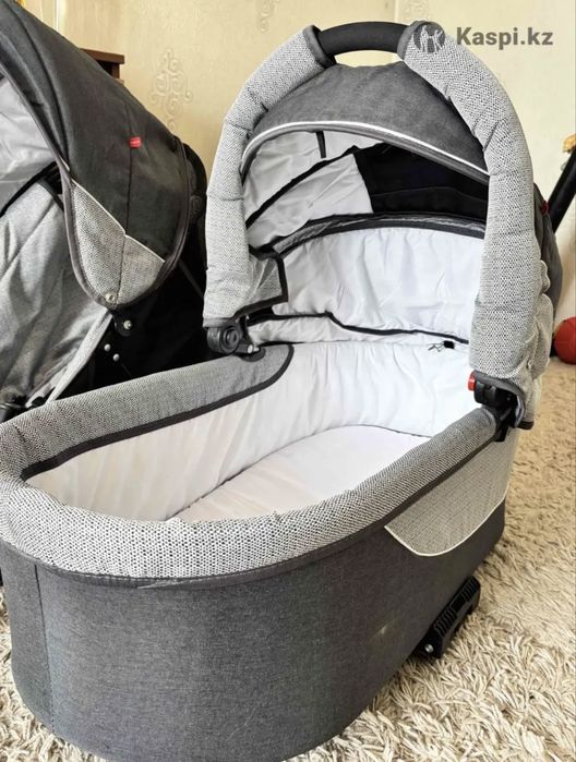 Детская коляска + манеж