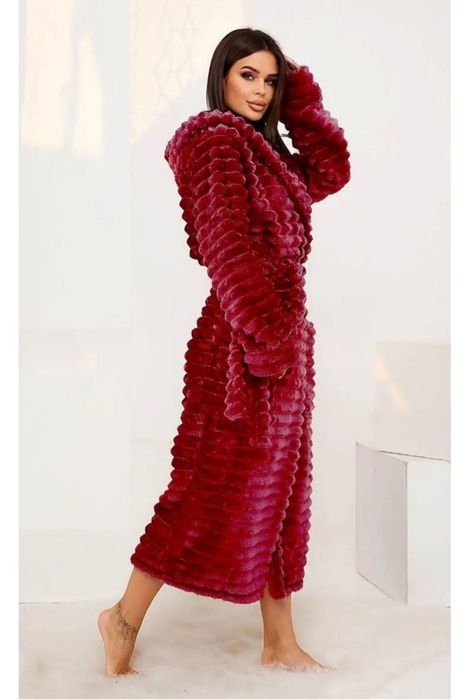 Продам новый халат на 50-54 размер.