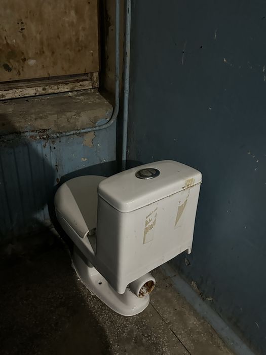 Унитаз в хорошошем виде с гарантией