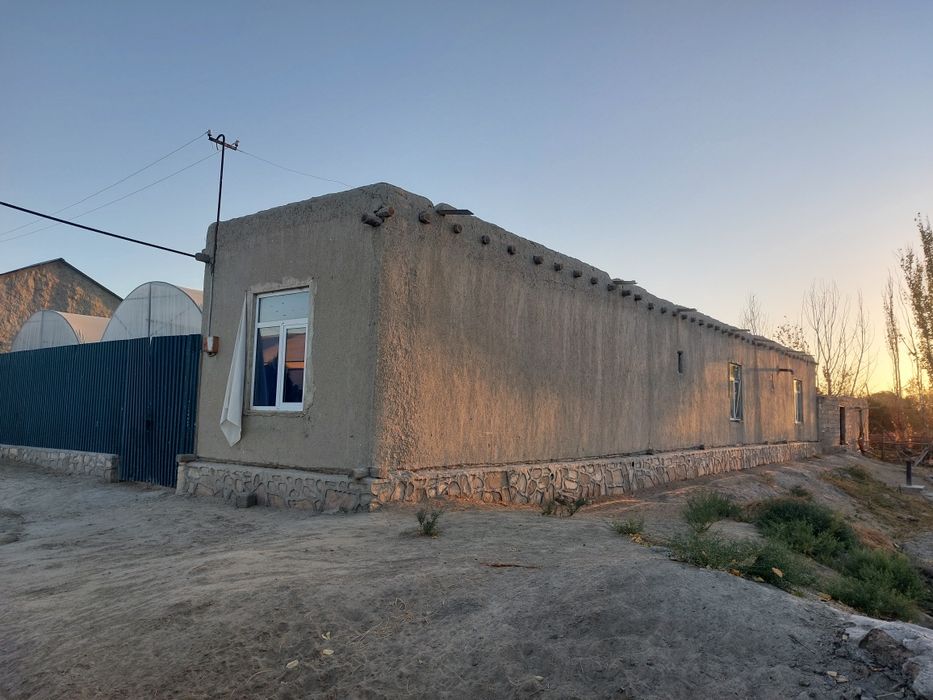 Уй сотилади нархи телда келишилади