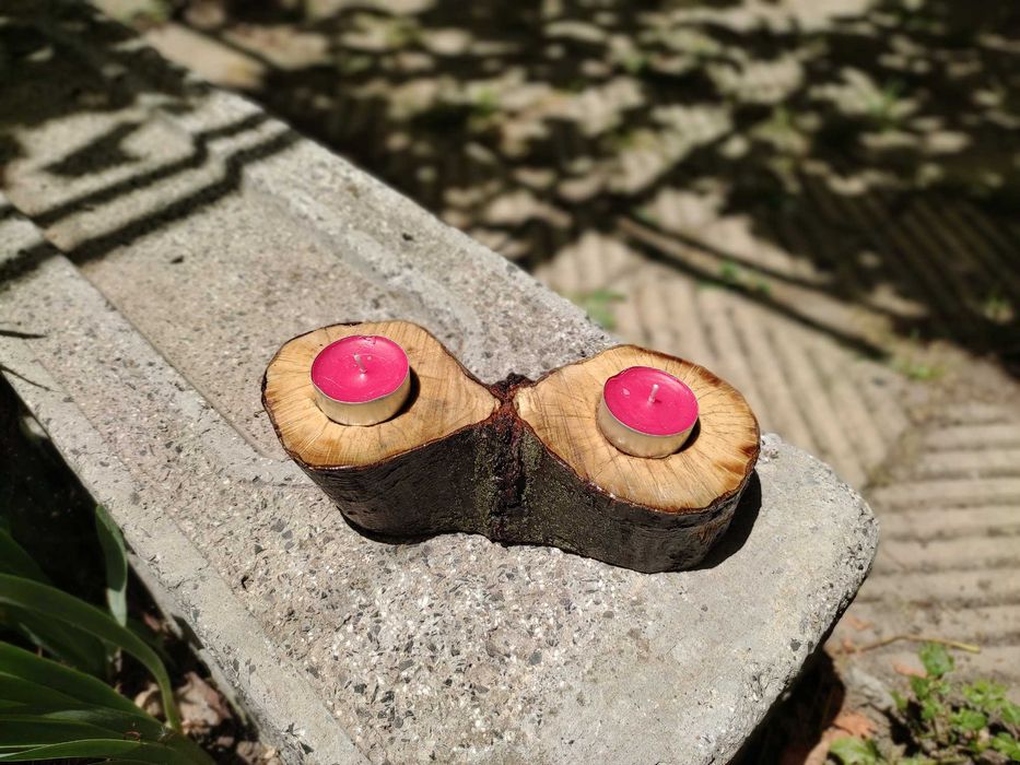 Свещник от естествена дървесина