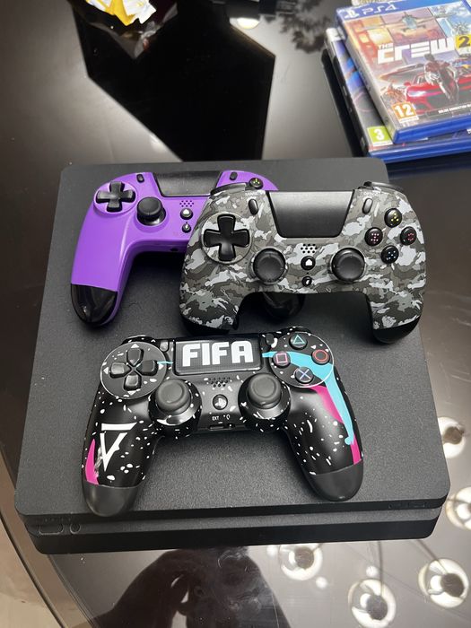 Vand ps4 slim untera playsatison ul este foarte bun