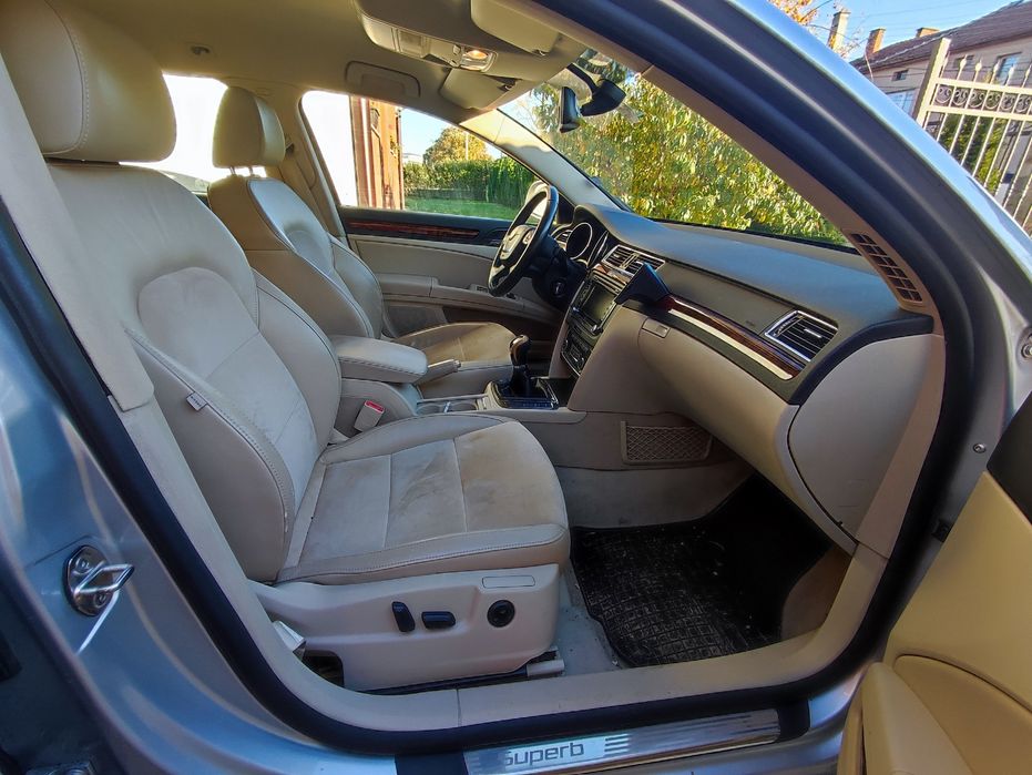 Продавам Skoda Superb