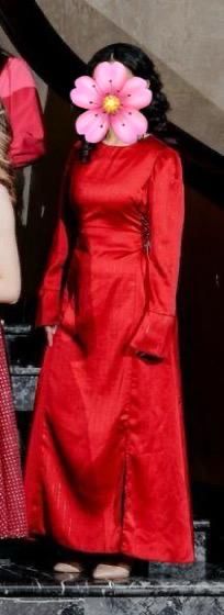 вечерние платья и сумочка