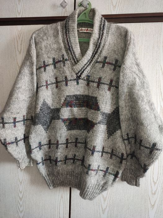 Продам шерстяные кофты