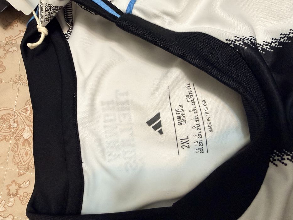 Продам футболку newcastle