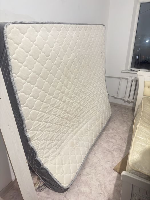 Почти новый матрас