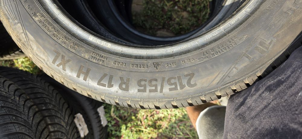 Гуми 2бр 215/55/17 - 1бр- 90 евро