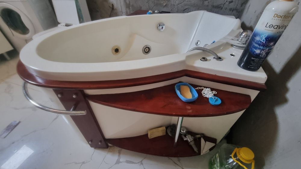 Продам недорого ванную