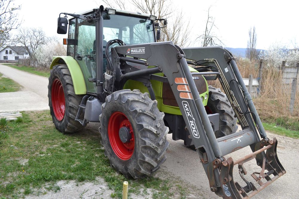 Tractor Class Celtis 446 RX