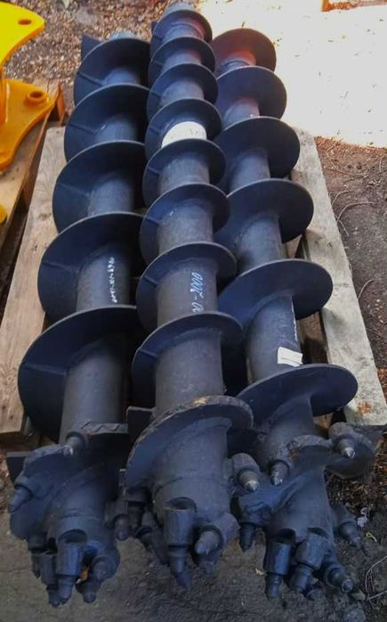 Ямобур (гидробур) для мини-погрузчика.