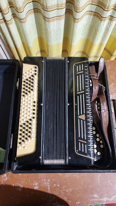 Продаётся Баян Ермак