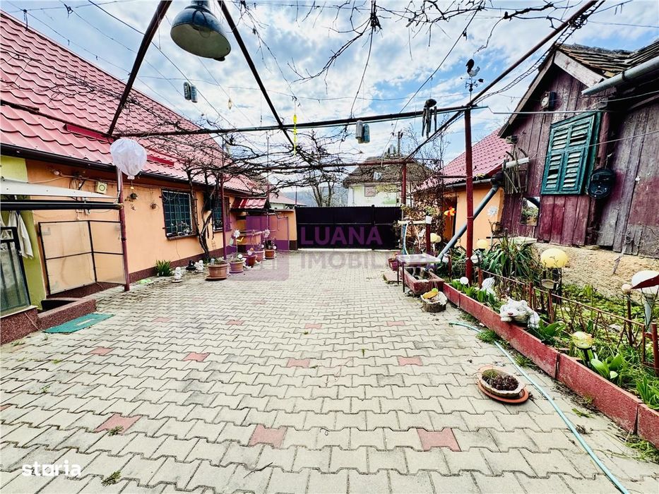 Casa individuala de vanzare in Nucet | Rosia | teren 747 mp | livada,