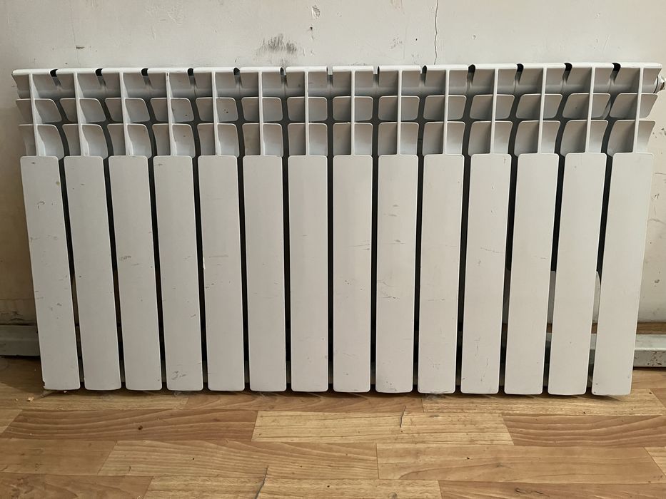 Продам биметалические радиаторы