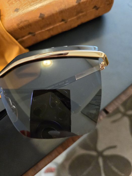 Оригинални очила MCM Shield 106S

висока талия
регу