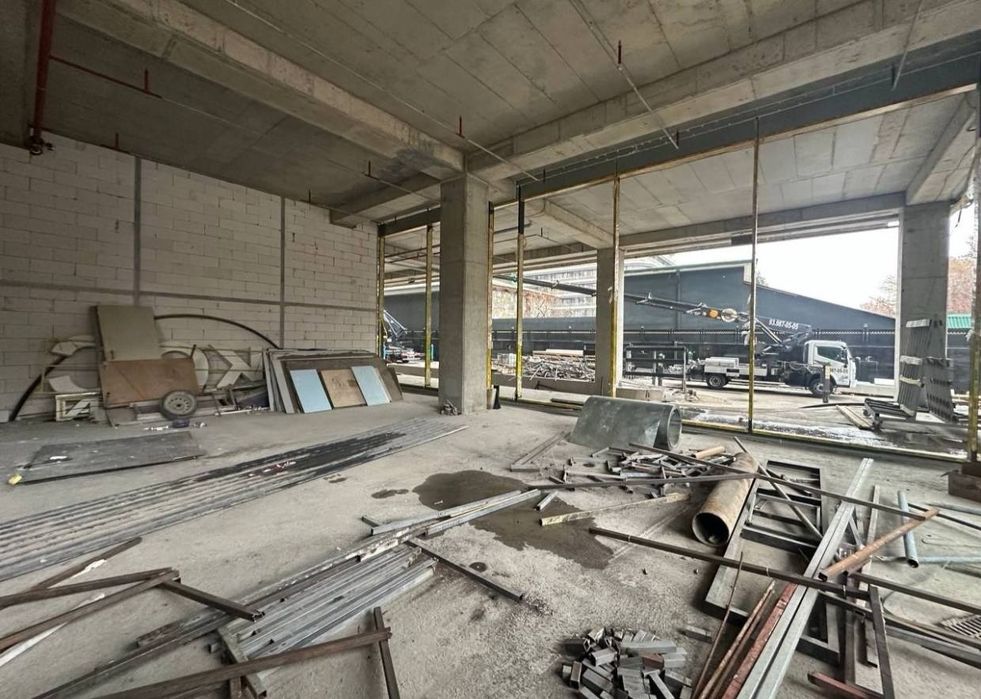 Продается нежилое помещение Пирамит