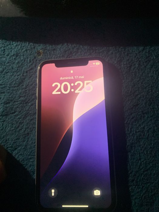 Telefonul este folosir ca nou