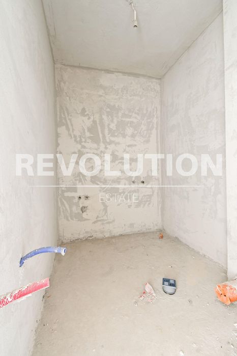 Двустаен апартамент в ж.к. Люлин 9