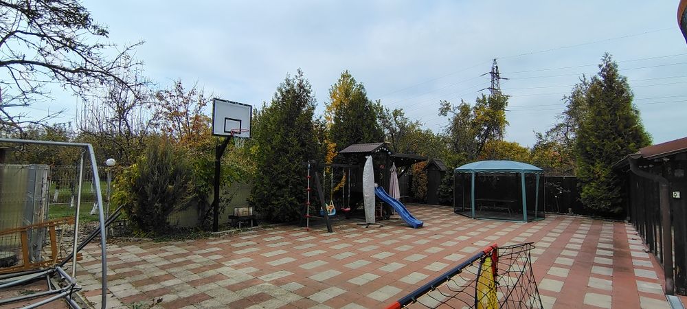 De vanzare Vila  P+1+M  in Razvad