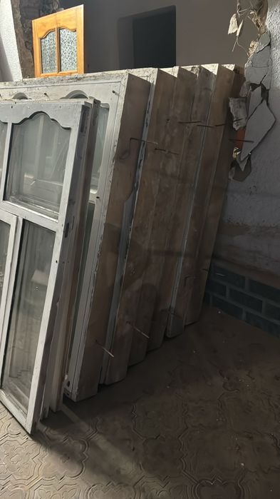Продоётся хорошие двери и окна