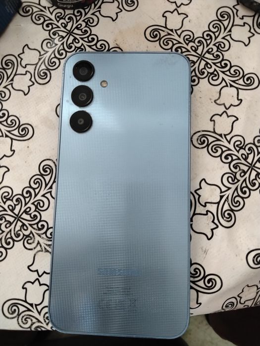 Vând Samsung a 25