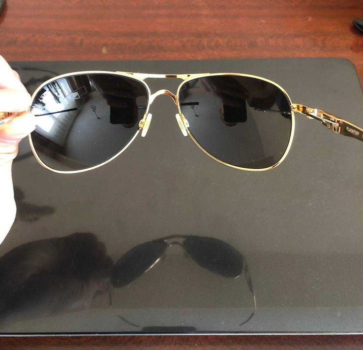 Продам очки солнцезащитные Oakley