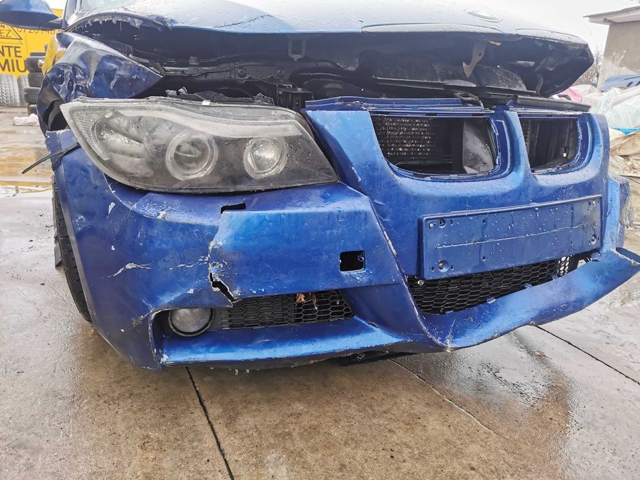Dezmembrez bmw seria 3 e90 330 D m-pachet/bara spate e90 M /stop e90