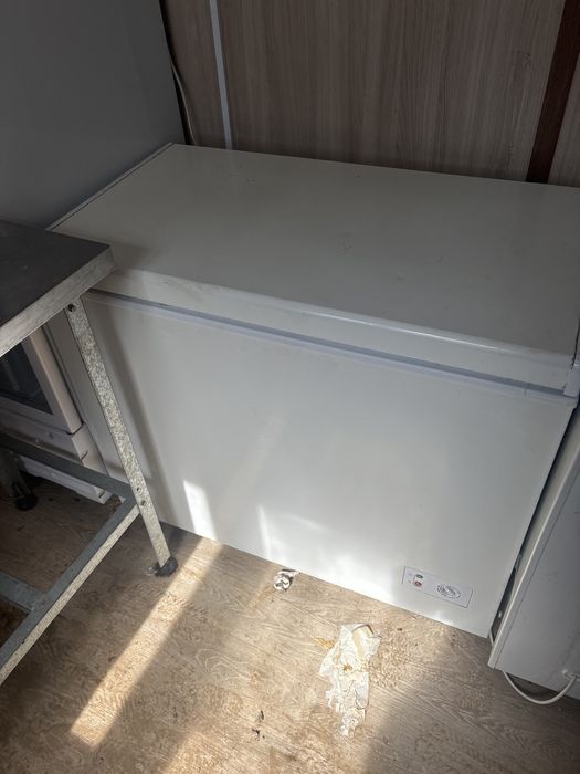Продам морозильник Бирюса