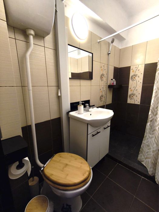 Ultracentral: Apartament cu 2 camere, vis-a-vis de Teatrul National