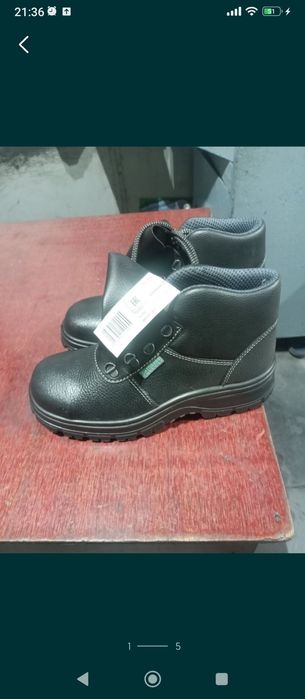 Продам ботинки новые