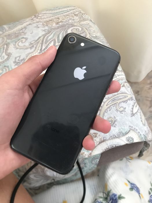 Айфон 8 64гб и акб 82%