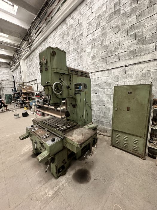 Продавам  Фреза-2000€  Кординат - 3000€