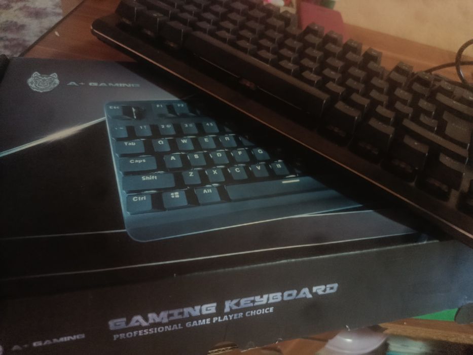 Tastatura mecanica gaming