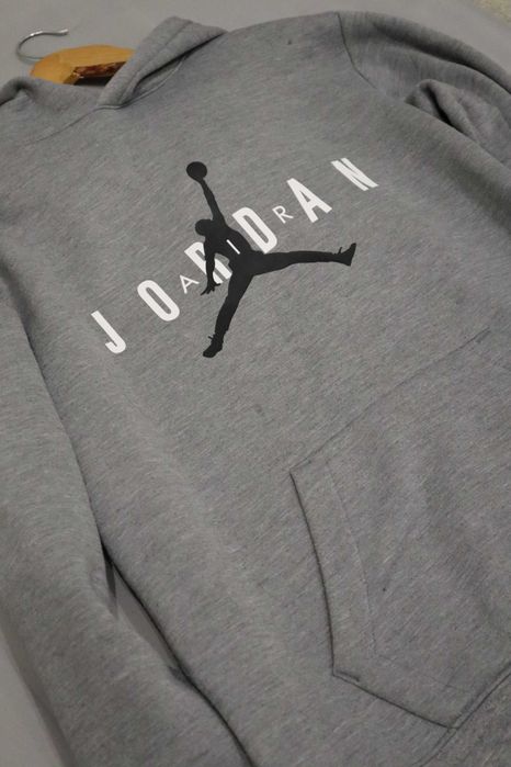 Levi’s, VANS, Dickies, Ellesse, Nike, Tommy Hilfiger, Converse, Zara