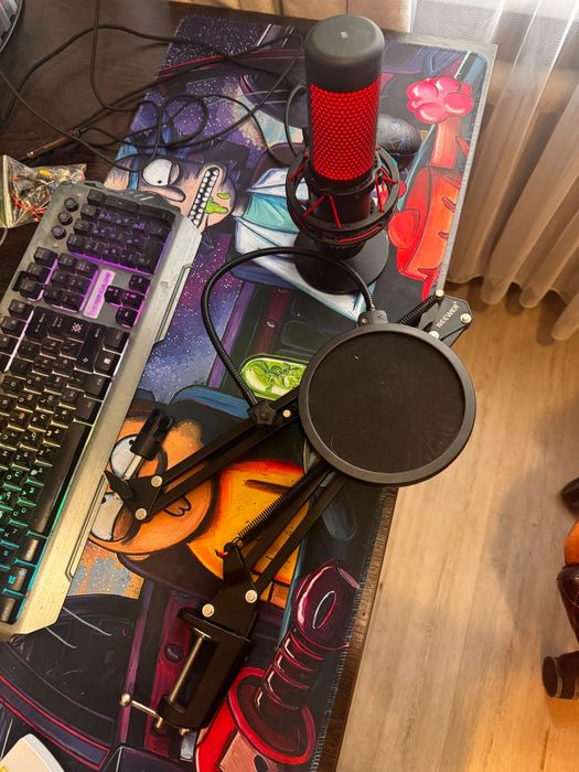 HyperX quadcast микрофон