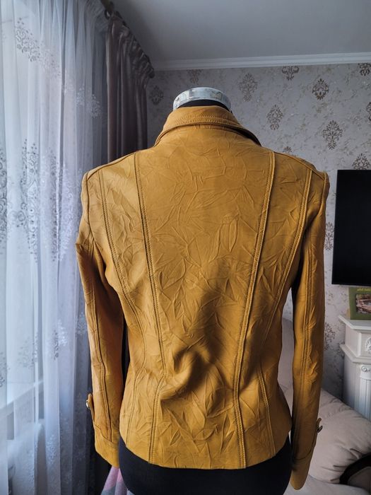 Пиджак кожаный, женский.