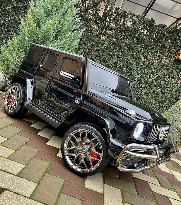 Детская машина Гелик G63 AMG 24V 2 местный с пультом