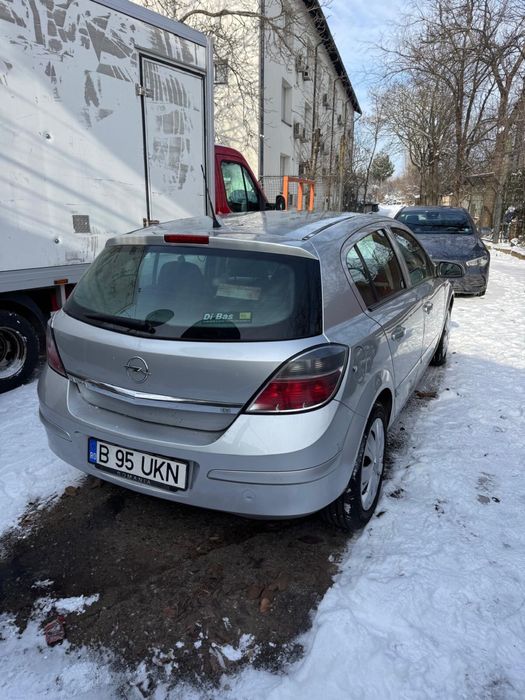 Opel astra H 2008 1.6 benzina manuală