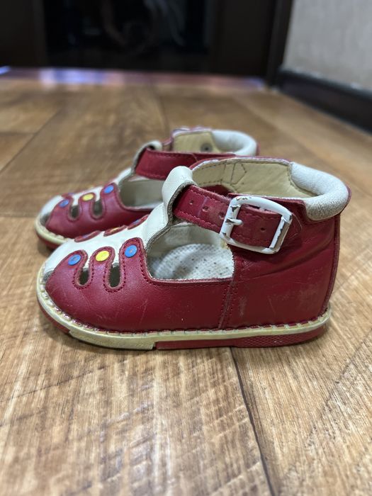 Детская обувь 4 пары