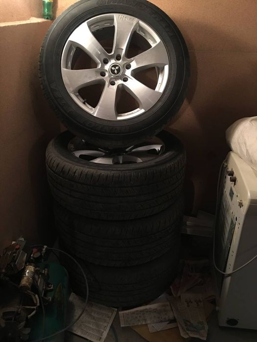 Диска балон 285/50 R20 сотилади.